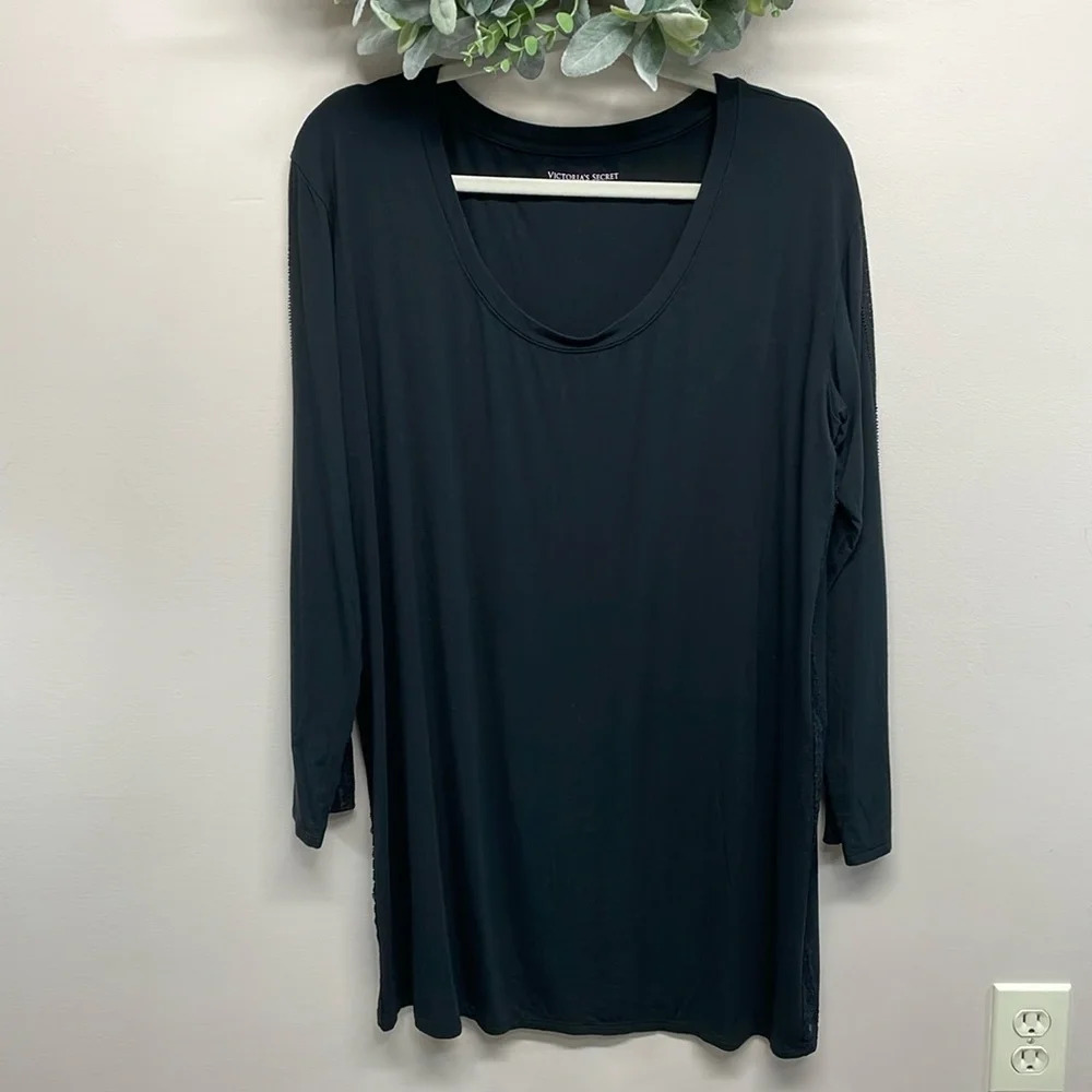 3 for $20! Victoria's Secret Black Long Sleeve Pajama Top
